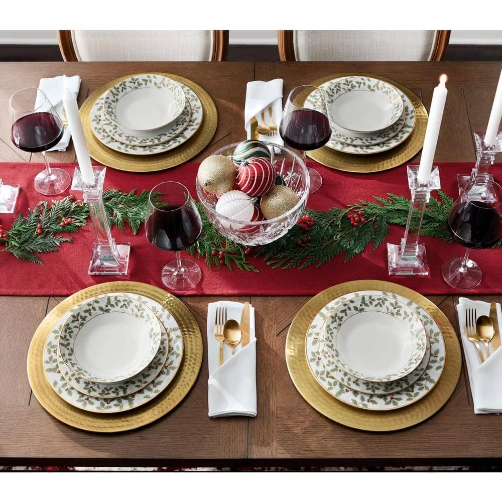 Holly and Berry Gold White Porcelain 12-Piece Dinnerware set (Service for 4) by Noritake 4 Holly and Berry Gold White Porcelain 12-Piece Dinnerware set (Service for 4) by Noritake - Image 4